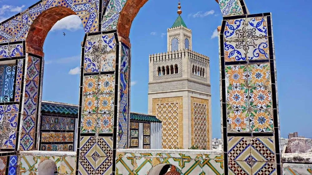 medina